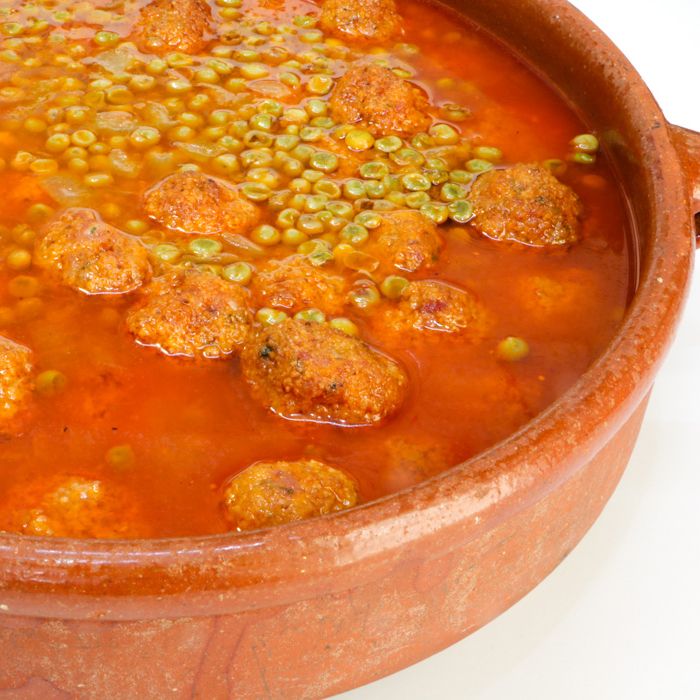 Cassola de Mandonguilles amb salsa de Tomàquet